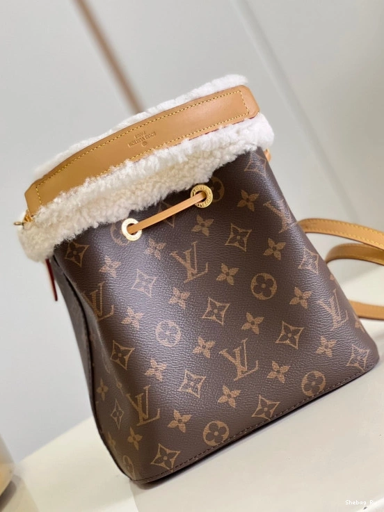 BB NÉONOÉ LOUIS VUITTON 0816